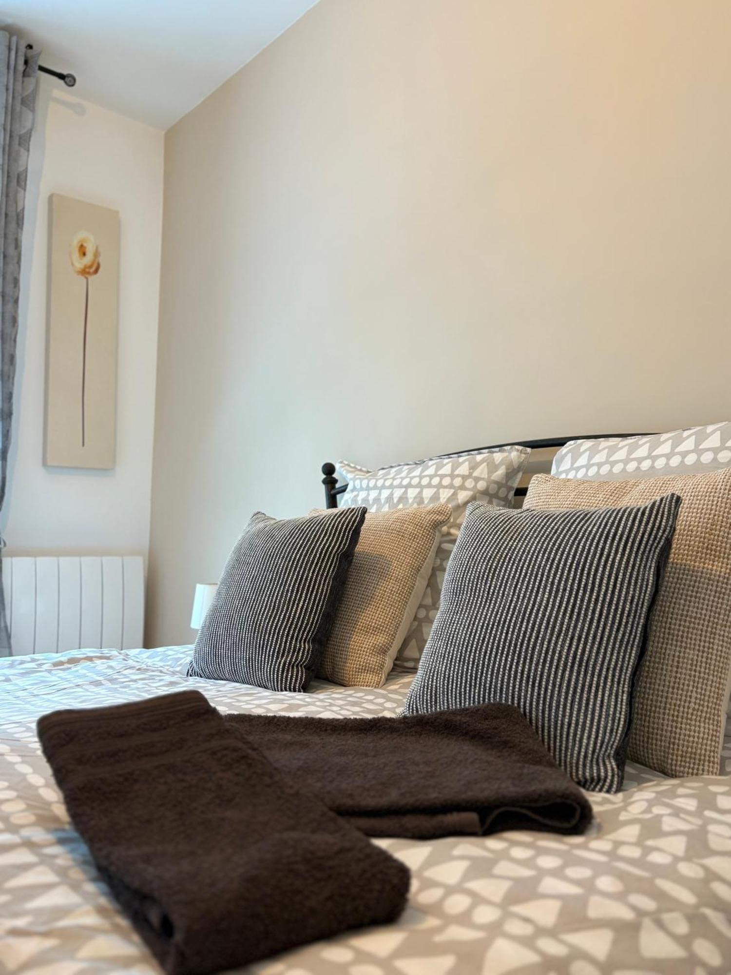 Parking Prive Gratuit, Balcon, 2 Chambres Клермон-Ферран Экстерьер фото